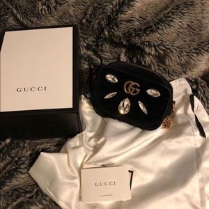 AUTHENTIC GUCCI Bag w/ box and duster